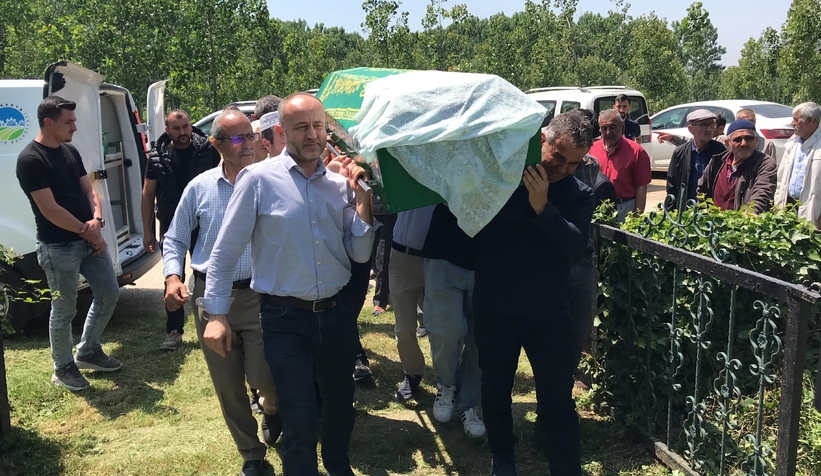 Oğlu tarafından öldürülen Mükerrem Yılmaz toprağa verildi