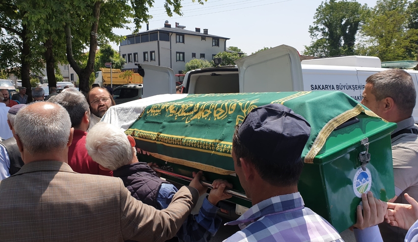 Oğlu tarafından öldürülen Mükerrem Yılmaz toprağa verildi