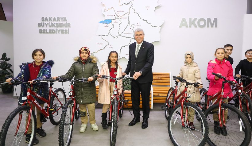 Öğrenci dostu Başkan Yüce’den gençlere tam destek