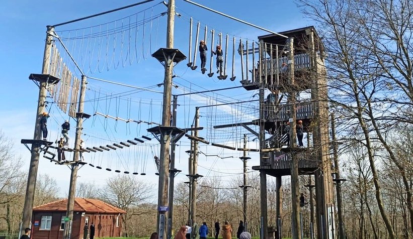 Öğrenciler Macera Park'ta özgüven bilinci kazanıyor