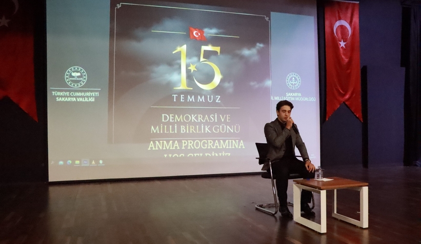ogrencilerden-15-temmuz-demokrasi-ve-milli-birlik-gunu-programietbyzefadc