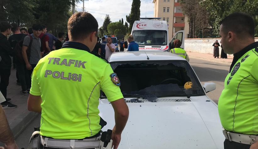 okul-cikisi-feci-kaza-ogrenci-agir-yaralil2lhofzldc