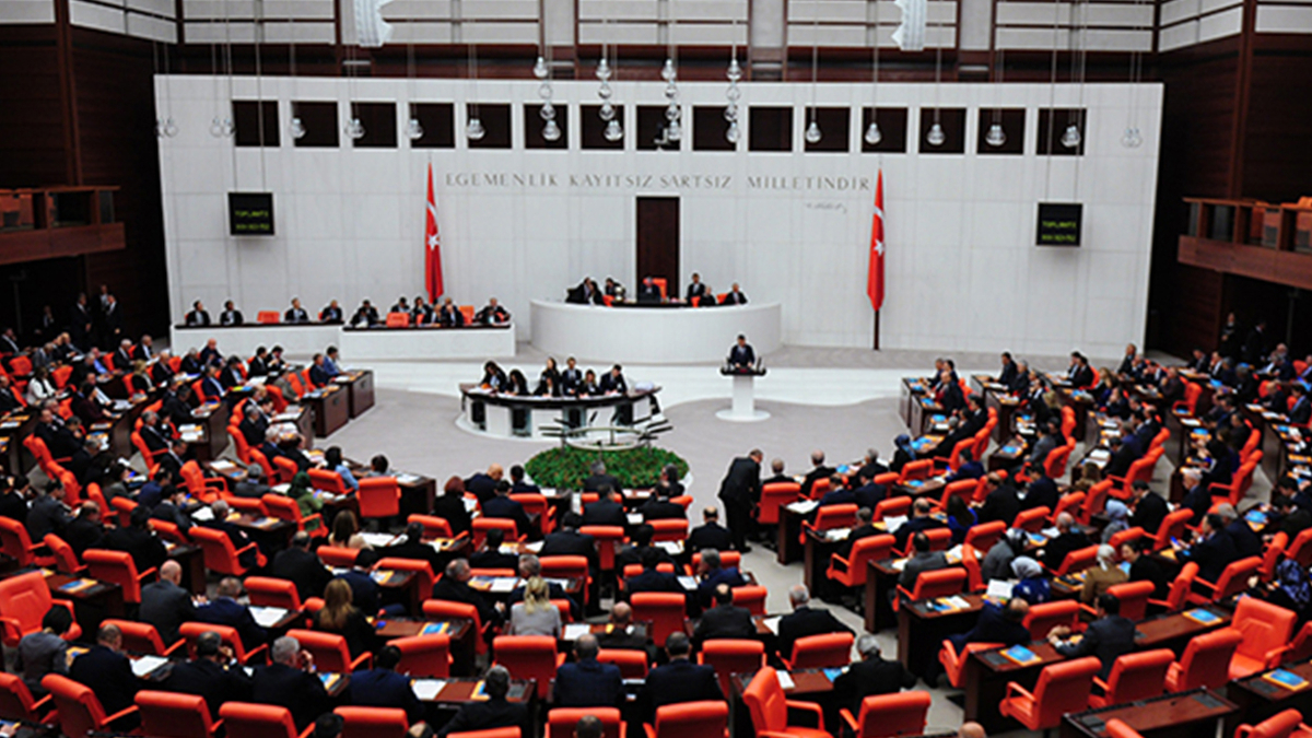 Okullardaki saldırılar için araştırma komisyonu kuruluyor