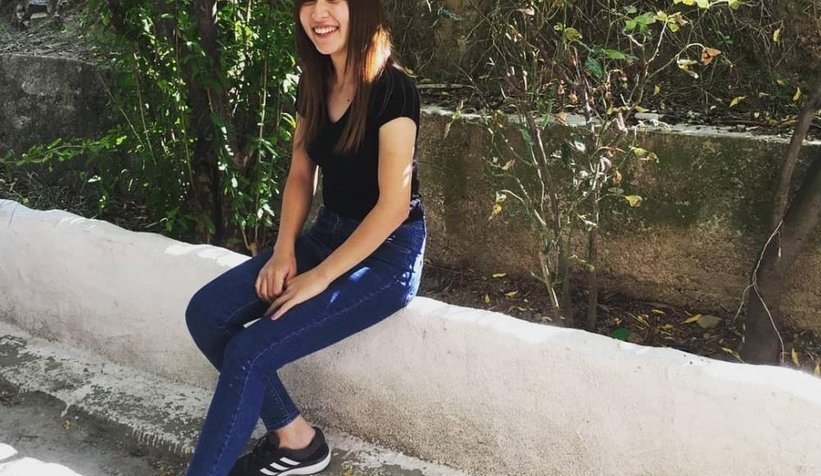 Öldürülen iki genç kadından geriye mutluluk fotoğrafları kaldı