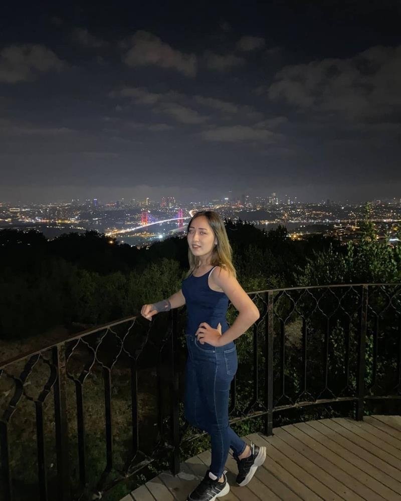 Öldürülen iki genç kadından geriye mutluluk fotoğrafları kaldı