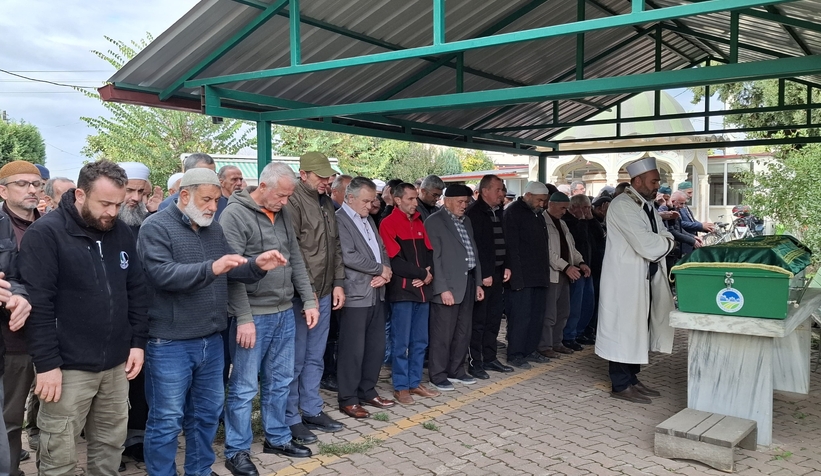 Ölü bulunan Orhan Dertli toprağa verildi