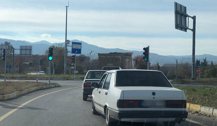 Ölüm kavşağında trafik ışıkları çalışmaya başladı