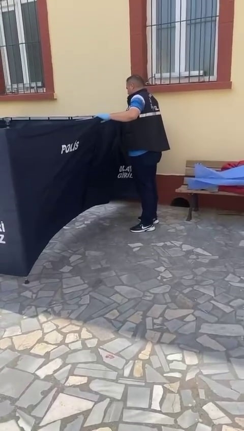 olum-onu-cami-avlusunda-buldul1hun3pfun