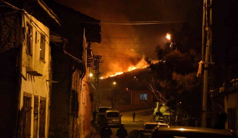 Orman yangını 12 saatte kontrol altına alındı