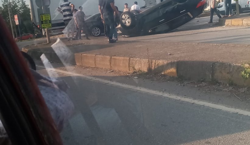 Ormanköy Kavşağı'nda kaza; Ters döndü