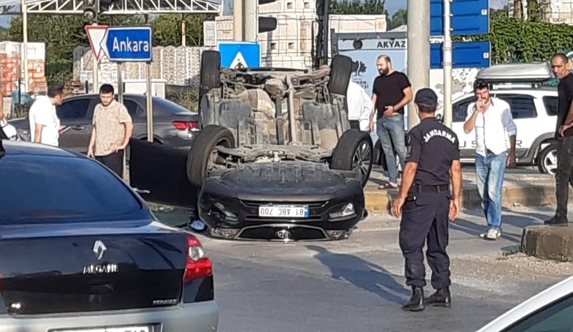Ormanköy Kavşağı'nda kaza; Ters döndü