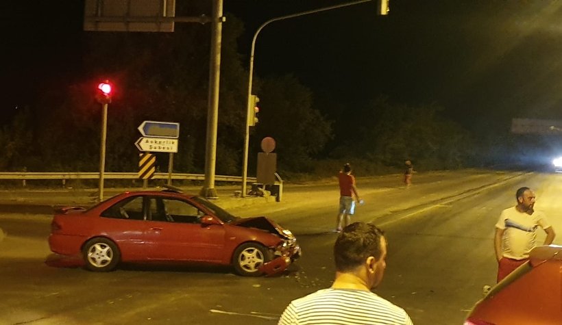 Ormanköy kavşağında kaza:1'i ağır 3 yaralı