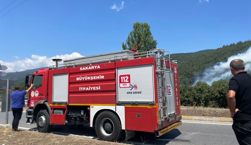 Dokurcun'da 10 hektar alan yandı