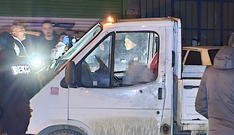 Ortağını kamyonette başından vurup öldürdü