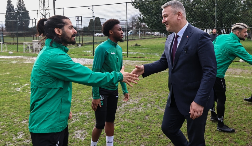 Osman Çelik'ten Sakaryaspor'a ziyaret