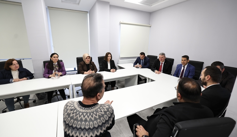 osman-celik-ten-tip-bayrami-nda-saglikcilara-ziyaretqunxave4yl