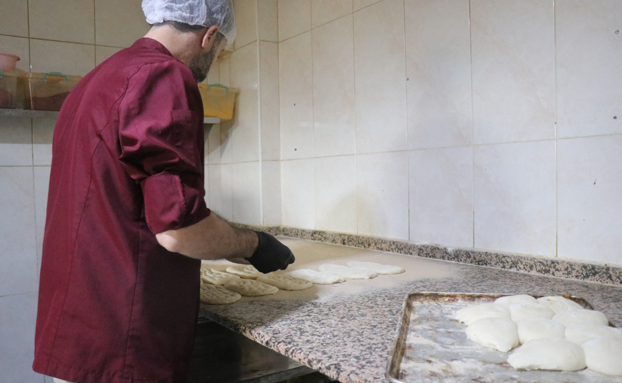 Osmanlı'dan kalma Ramazan geleneği; 11 ay bekleyip sıraya giriyorlar