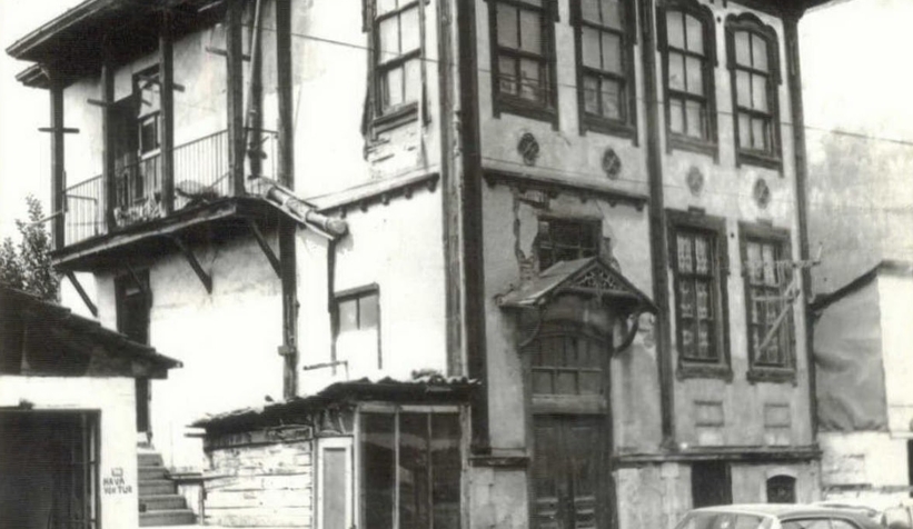 osmanli-hatirasi-tarihi-konak-aslina-uygun-insaa-ediliyortfdiwwfkv0