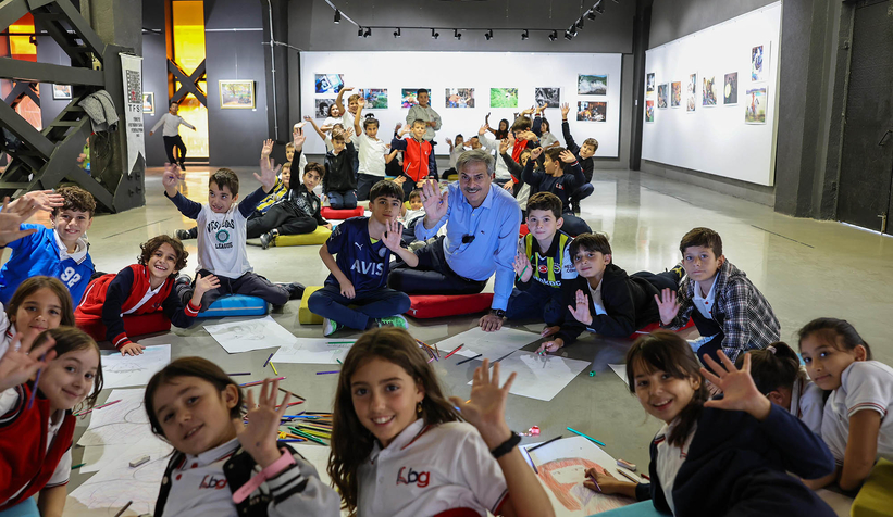 OSM’de minik sanatçılara Yusuf Alemdar sürprizi