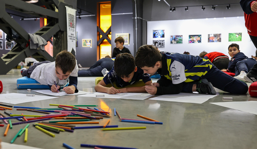 OSM’de minik sanatçılara Yusuf Alemdar sürprizi