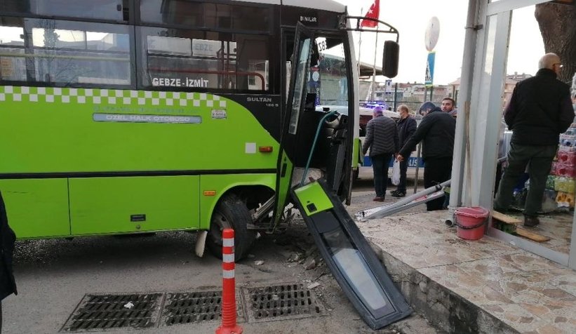 Otobüs durağa daldı; Can pazarı yaşandı