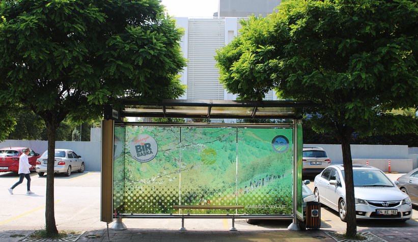 Otobüs duraklarına doğal güzellikler işlendi