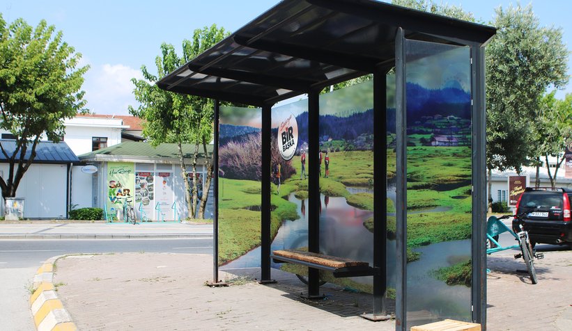 Otobüs duraklarına doğal güzellikler işlendi