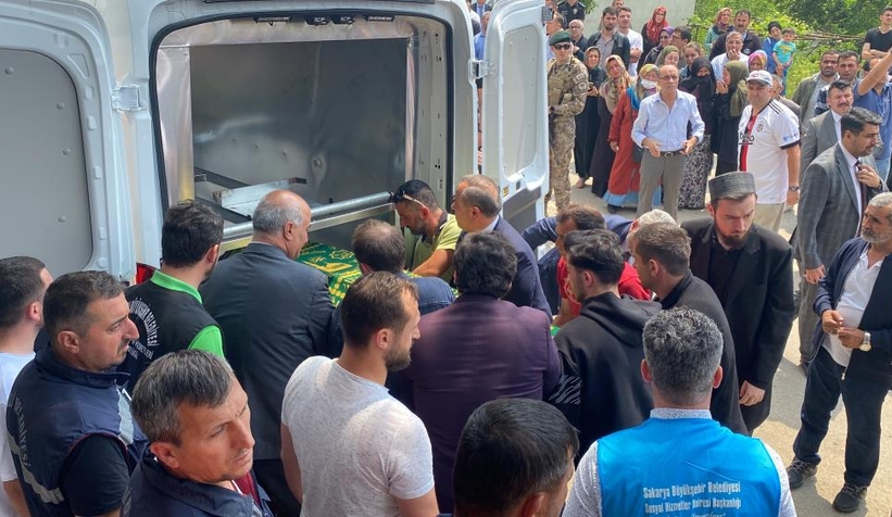 Otobüs kazasında ölen Ömer gözyaşları içinde toprağa verildi