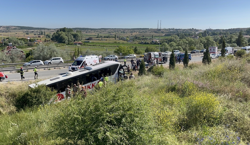 otobus-yoldan-cikti35-yaralieeh1cdh1ws