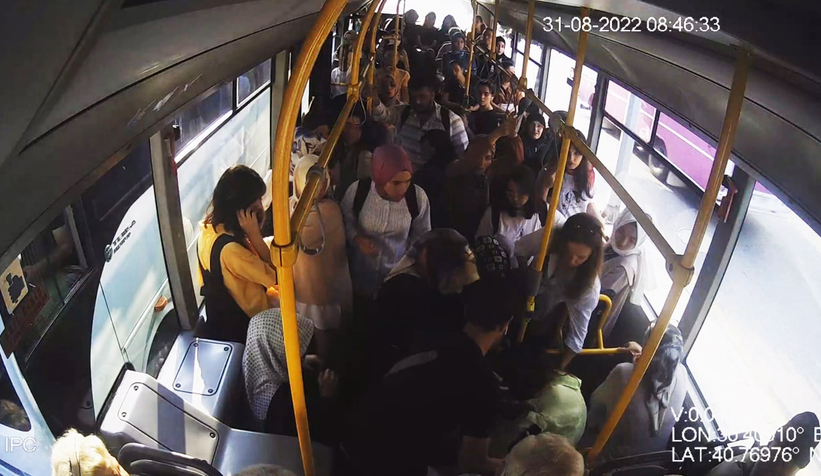 Otobüste fenalaşan yolcu için güzergahını değiştirdi