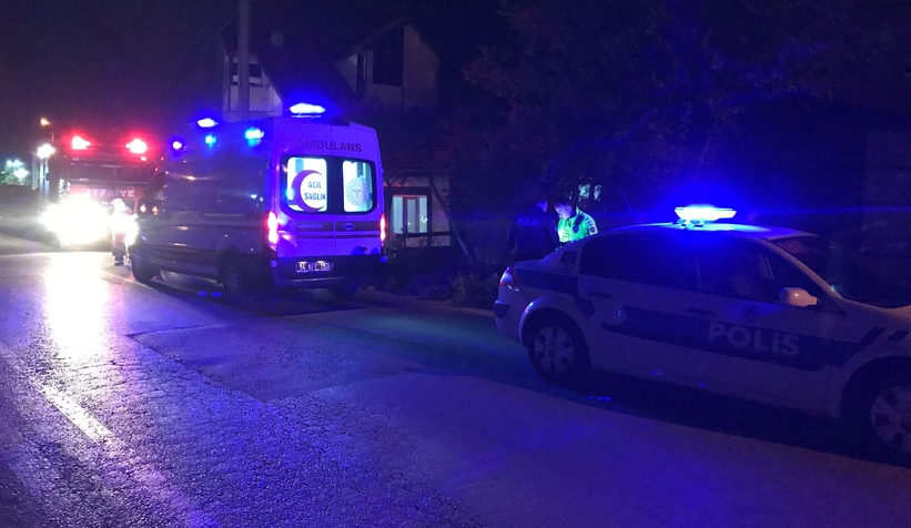 Otomobil az kalsın eve giriyordu