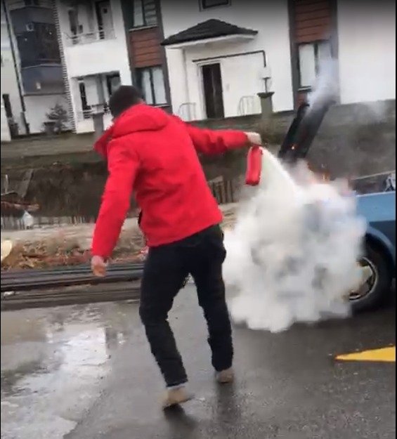 Otomobil az kalsın yanacaktı