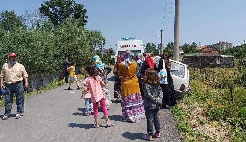 Otomobil direğe çarptı: 3 yaralı