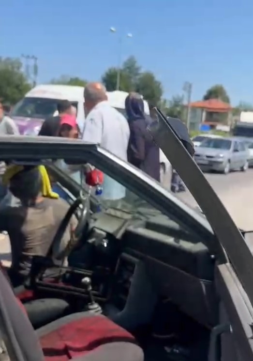 Otomobil ile cip çarpıştı: 5 yaralı