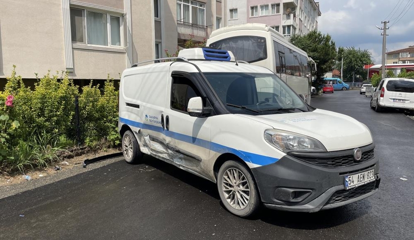 Otomobil ile hafif ticari araç çarpıştı: 2 yaralı