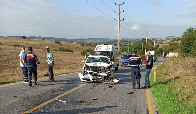 Otomobil ile motosiklet çarpıştı: 1 ölü