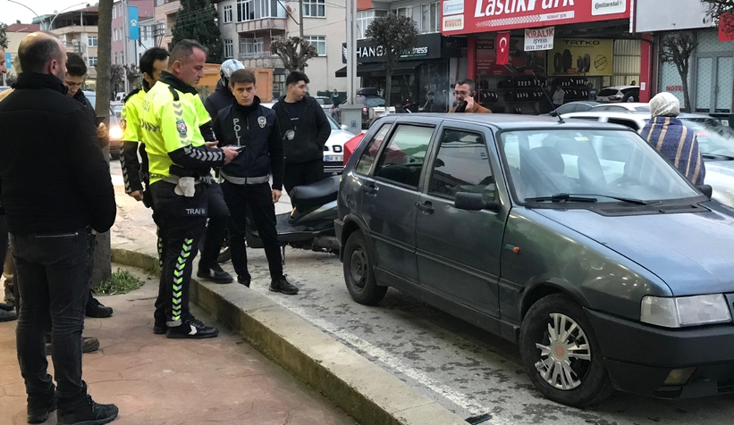 otomobil-ile-motosikletli-kurye-carpistinxl5c21rue