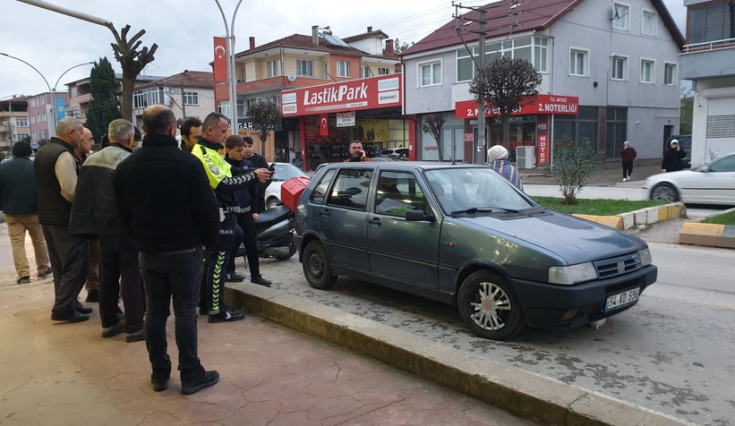 otomobil-ile-motosikletli-kurye-carpistinxl5c21rue