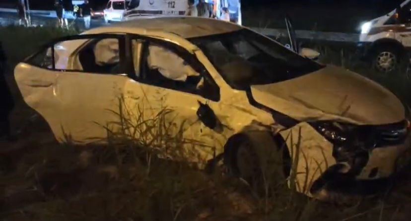 Otomobil ile panelvan çarpıştı: 6 yaralı