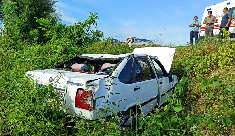Otomobil şarampole takla attı: 4 yaralı