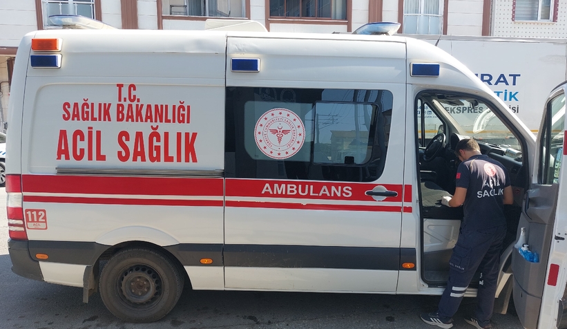 Otomobil sürücüsü çocuğu çarpıp kaçtı