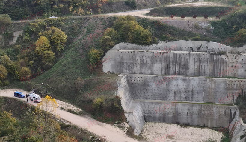 otomobil-ucuruma-yuvarlandi-olu-ve-yaralilar-varc1vlwulfu2