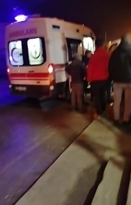 Otomobil yayaya çarptı