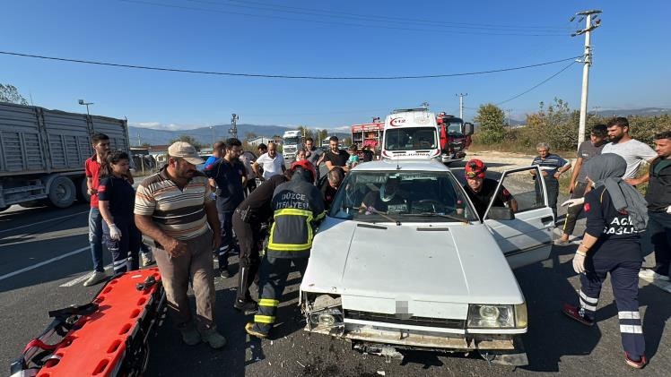 otomobilde-sikisan-yaralinin-feryatlari-yurek-dagladinlc2cwnzwu