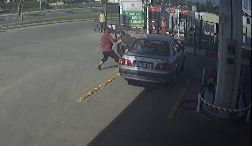 Otomobili böyle gasp etti; Suç dosyası kabarık