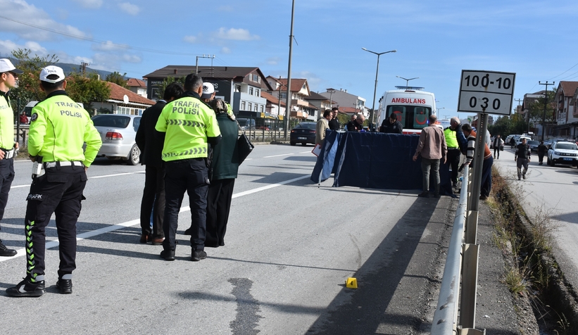 Otomobilin çarptığı yaşlı adam öldü