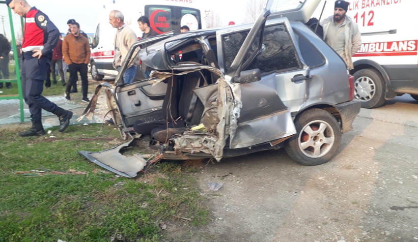 otomobilin-ikiye-bolundugu-kaza-kameradastd4ruxiyu