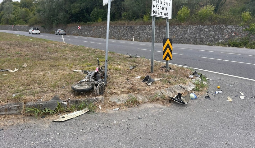 Otomobilin çarptığı motosikletteki yaşlı adam öldü