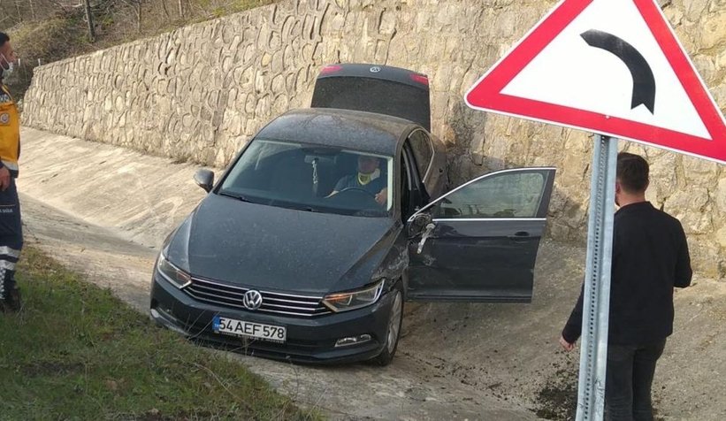 Otomobiliyle kanala uçtu, şoka girdi