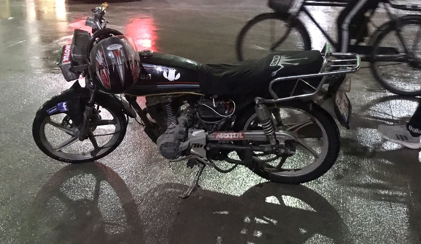 Otomobille çarpışan motosikletli yaralandı